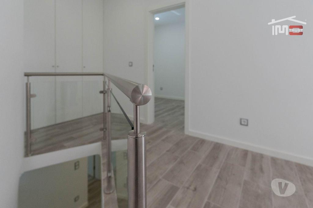 Apartamentos a venda Sesimbra - Fotos para Sesimbra-Moradia a 2 min a pé da praia (8-M-000060)