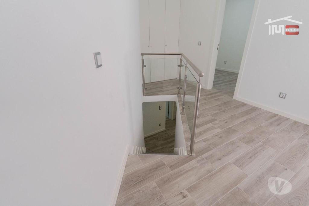 Apartamentos a venda Sesimbra - Fotos para Sesimbra-Moradia a 2 min a pé da praia (8-M-000060)
