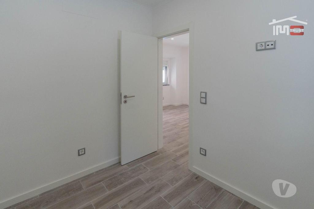 Apartamentos a venda Sesimbra - Fotos para Sesimbra-Moradia a 2 min a pé da praia (8-M-000060)