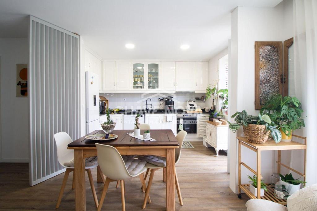 Apartamentos a venda Vila Nova de Gaia - Fotos para Vila-nova-de-gaia-Andar Moradia V3 na Madalena (GN 01939)