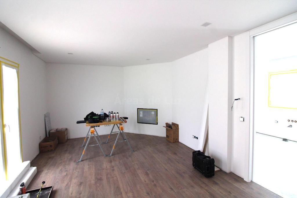 Apartamentos a venda Marinha Grande - Fotos para Marinha-grande-Moradia Nova - Marinha Grande (S-A1001A 24)