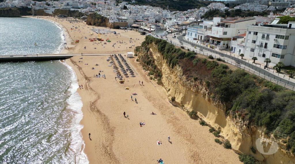 Apartamentos a venda Albufeira - Fotos para Apartamento T2 com Vista Mar a 1 Minuto da Praia dos Pescadores