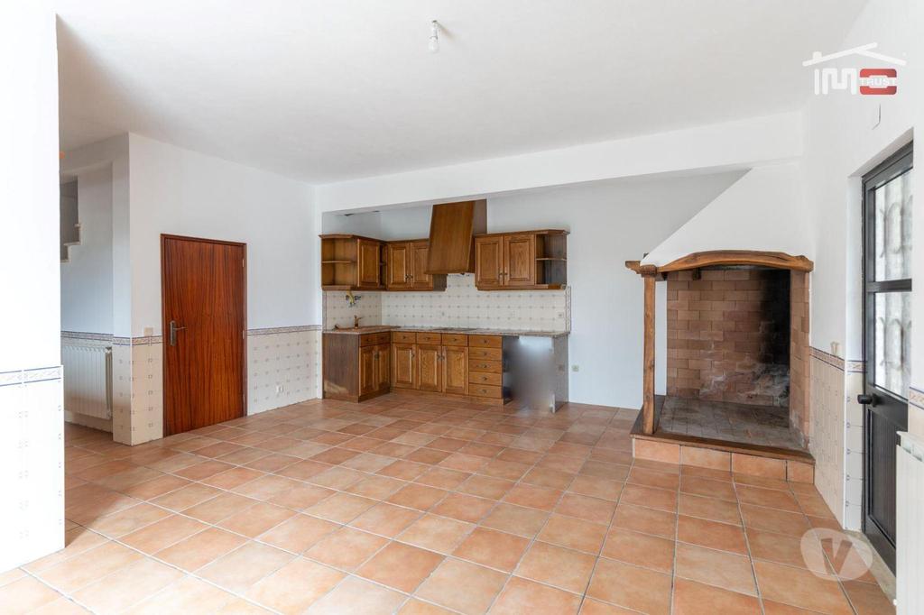 Apartamentos a venda Ourém - Fotos para Moradia T4 na cidade de Ourém PRESTAÇÃO A PARTIR DE 790 € Mês.