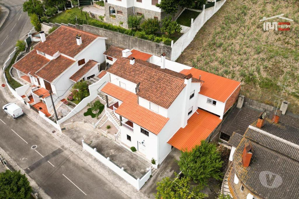 Apartamentos a venda Ourém - Fotos para Moradia T4 na cidade de Ourém PRESTAÇÃO A PARTIR DE 790 € Mês.