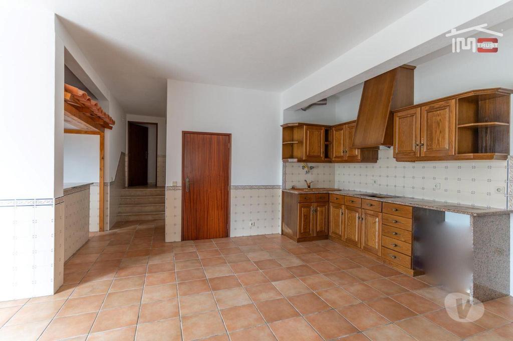 Apartamentos a venda Ourém - Fotos para Moradia T4 na cidade de Ourém PRESTAÇÃO A PARTIR DE 790 € Mês.