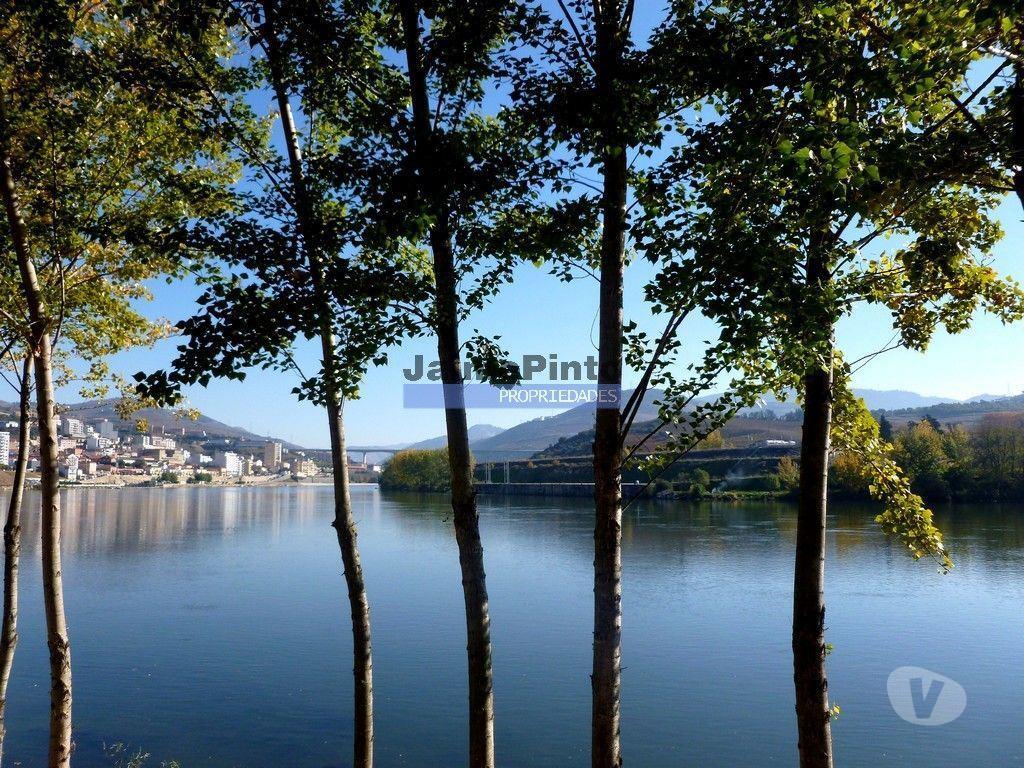 Apartamentos a venda Peso da Régua - Fotos para Moradia estilo antigo, V4, vista rio Douro. Portugal, Peso da