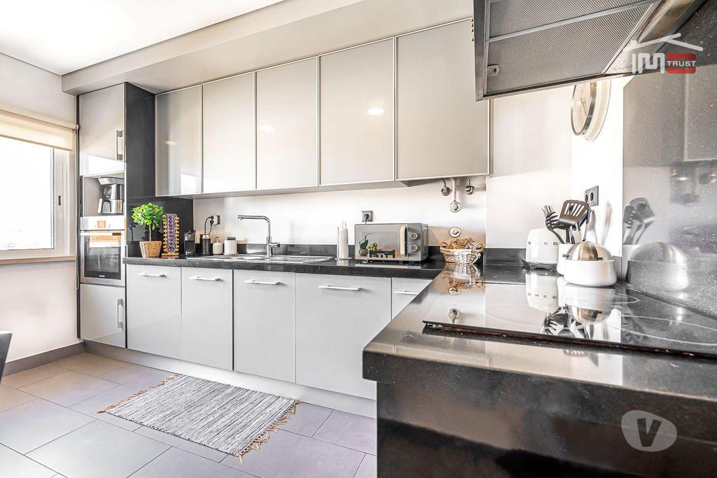 Apartamentos a venda Montijo - Fotos para Incrível Apartamento T3 com Garagem, Varandas e Arrecadação -