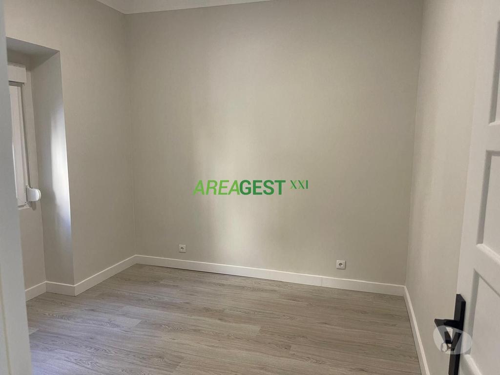 Apartamentos a venda Sintra - Fotos para Apartamento T4 remodelado com quintal para venda, em Queluz