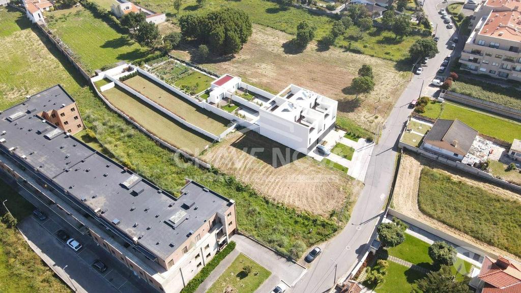 Terrenos Vila Nova de Gaia - Fotos para Vila-nova-de-gaia-Terreno em São Félix da Marinha (OD 02352)