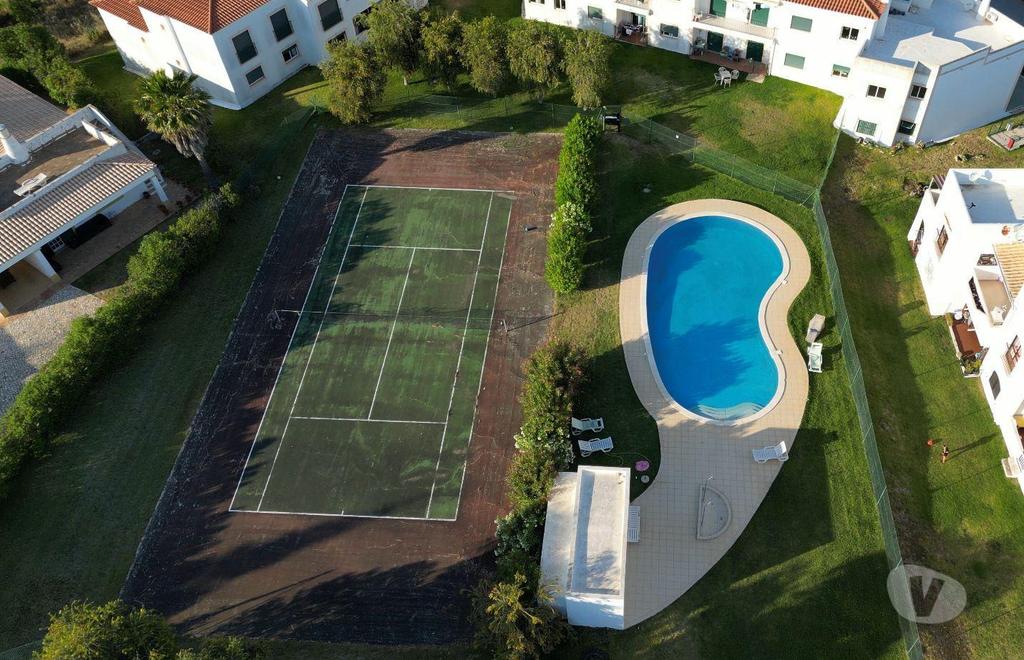Apartamentos a venda Albufeira - Fotos para Apartamento T2+1 com Piscina e Campo de Ténis - a 5 Min das