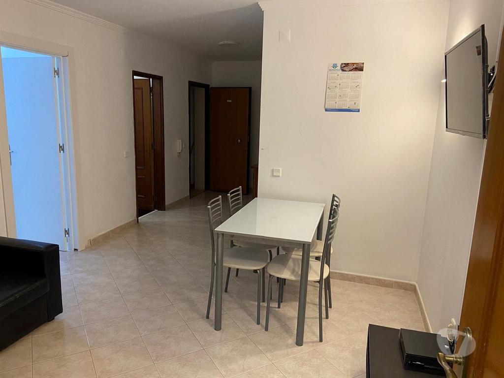 Apartamentos a venda Albufeira - Fotos para Apartamento T2+1 com Piscina e Campo de Ténis - a 5 Min das