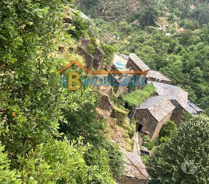 Casas a venda - Fotos para 3 moradias em Rio de Frades - Arouca