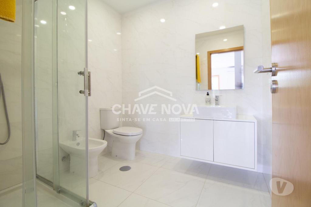 Apartamentos a venda Vila Nova de Gaia - Fotos para Apartamento T3 vista mar 2 frentes varanda Garagem e Arrumo