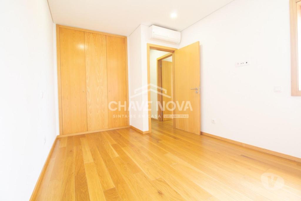 Apartamentos a venda Vila Nova de Gaia - Fotos para Apartamento T3 vista mar 2 frentes varanda Garagem e Arrumo