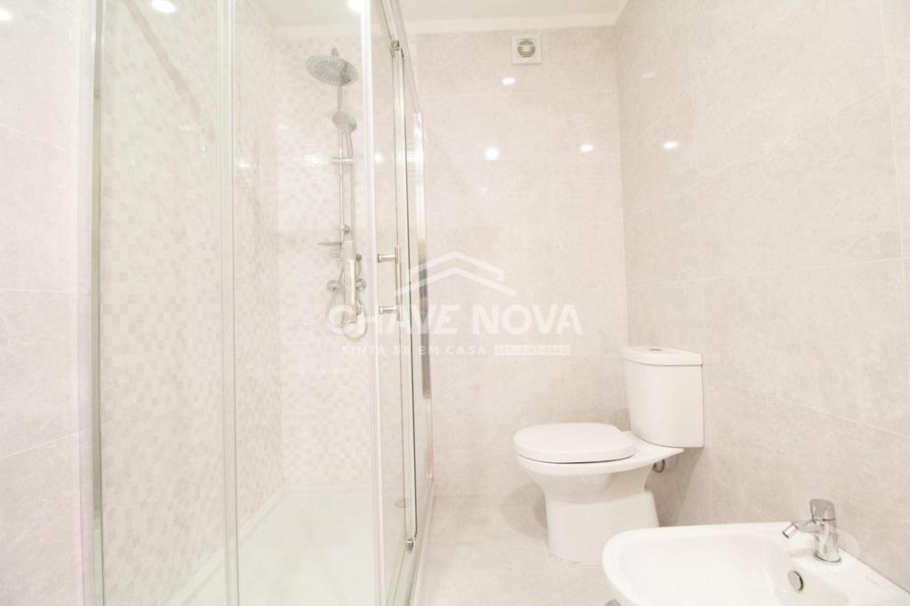 Apartamentos a venda Vila Nova de Gaia - Fotos para Apartamento T3 vista mar 2 frentes varanda Garagem e Arrumo