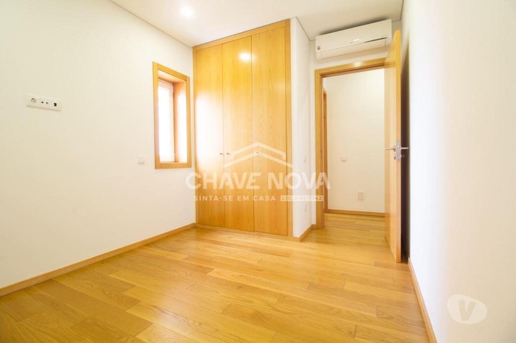 Apartamentos a venda Vila Nova de Gaia - Fotos para Apartamento T3 vista mar 2 frentes varanda Garagem e Arrumo