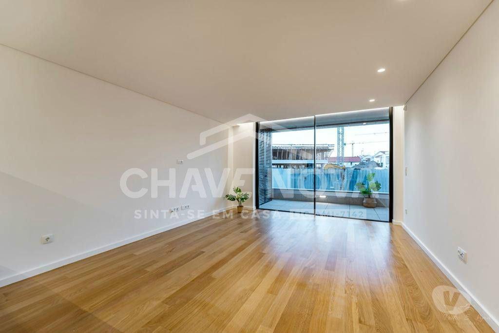 Imóveis para alugar Vila Nova de Gaia - Fotos para Apartamento T1 Semi Novo c Lugar de Garagem em Canidelo (Praias)