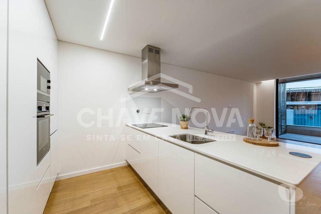 Imóveis para alugar Vila Nova de Gaia - Fotos para Apartamento T1 Semi Novo c Lugar de Garagem em Canidelo (Praias)