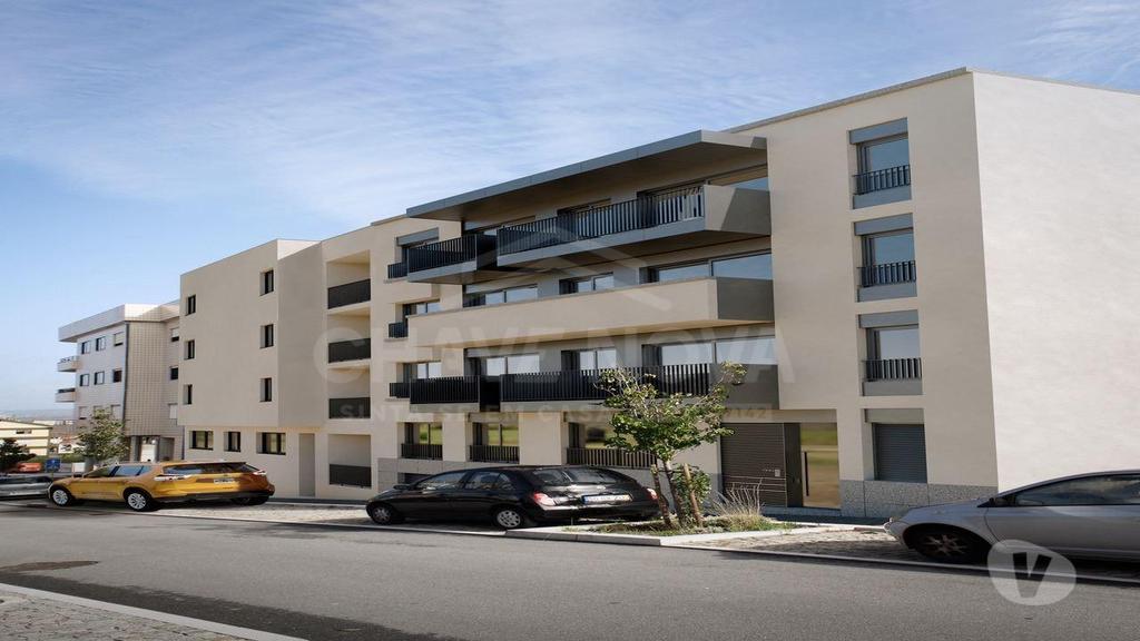 Apartamentos a venda Vila Nova de Gaia - Fotos para Apartamento T3 com varanda Res chão OLiveira Douro centro