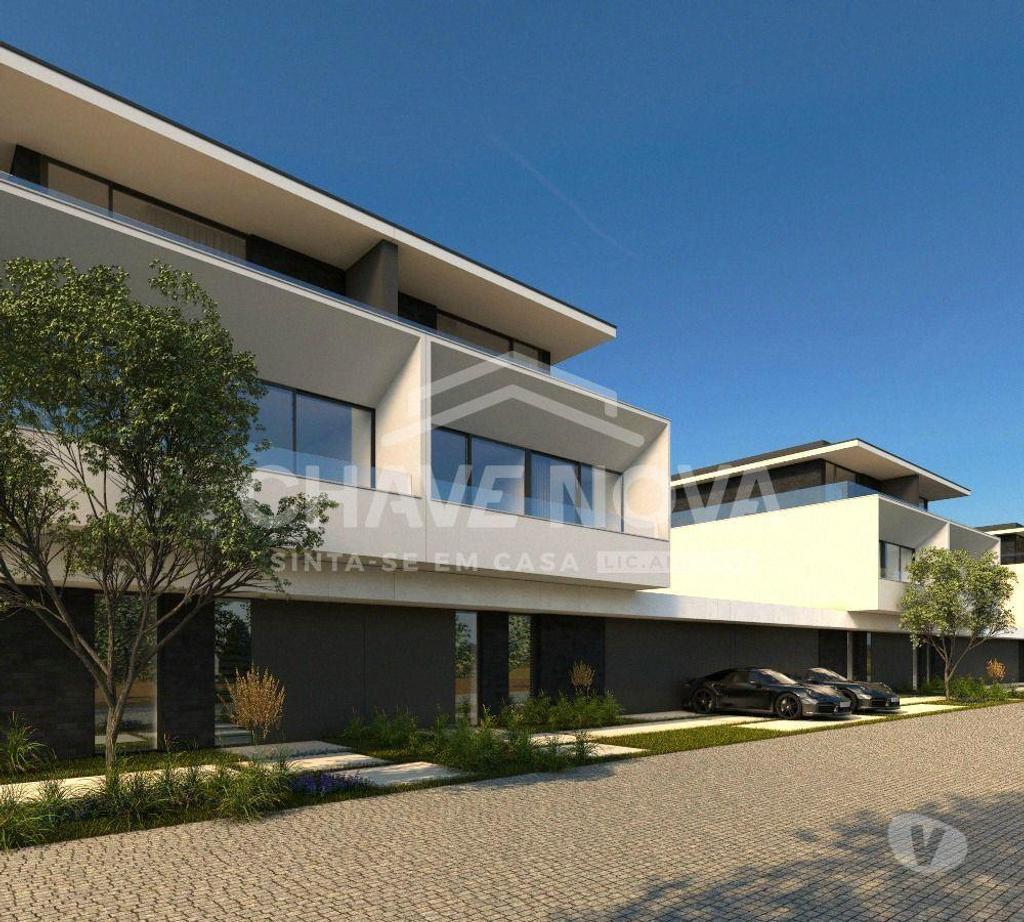 Apartamentos a venda Vila Nova de Gaia - Fotos para Moradia T4 Nova, 300 metros Praia de Valadares (Jardim da