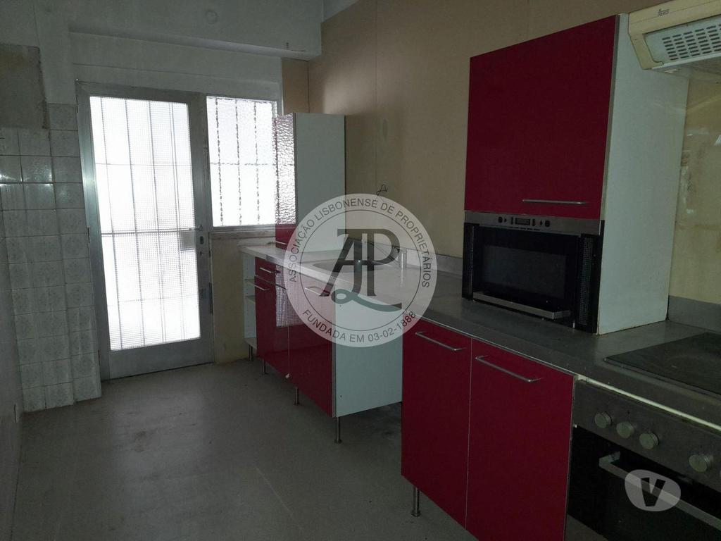 Imóveis para alugar Almada - Fotos para AV 25 DE ABRIL 4 5DTO