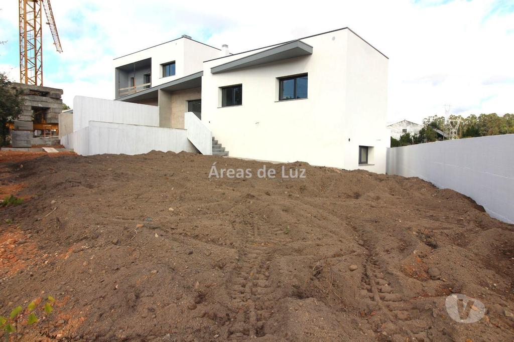 Apartamentos a venda Leiria - Fotos para Leiria-Moradia Térrea Nova - Padrão, Pousos (3510 24)
