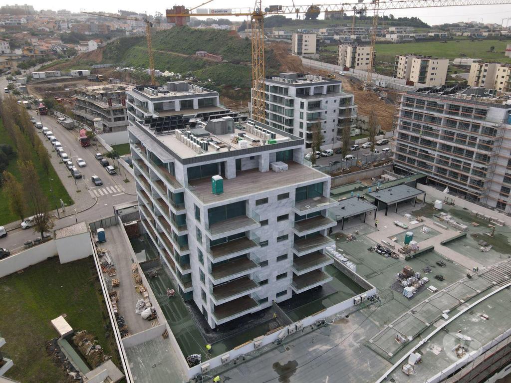 Apartamentos a venda Vila Nova de Gaia - Fotos para Apartamento T1 Novo c Lugar de Garagem e Arrumo em Canidelo