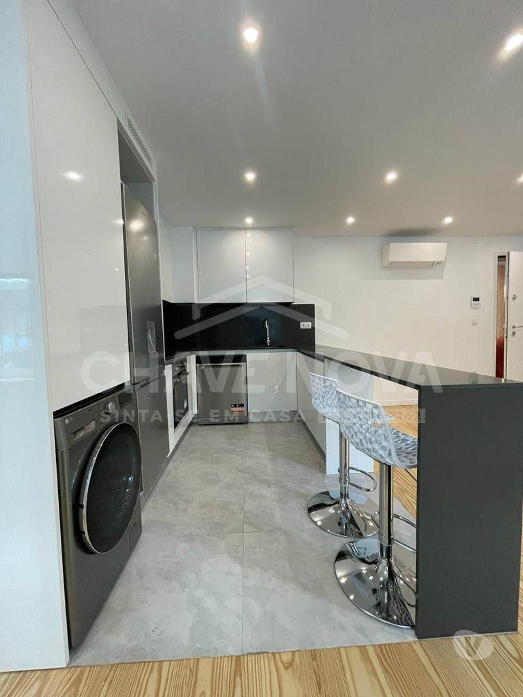 Apartamentos a venda Vila Nova de Gaia - Fotos para Apartamento T1 Novo em Vila Nova de Gaia junto à Ponte D. Luís