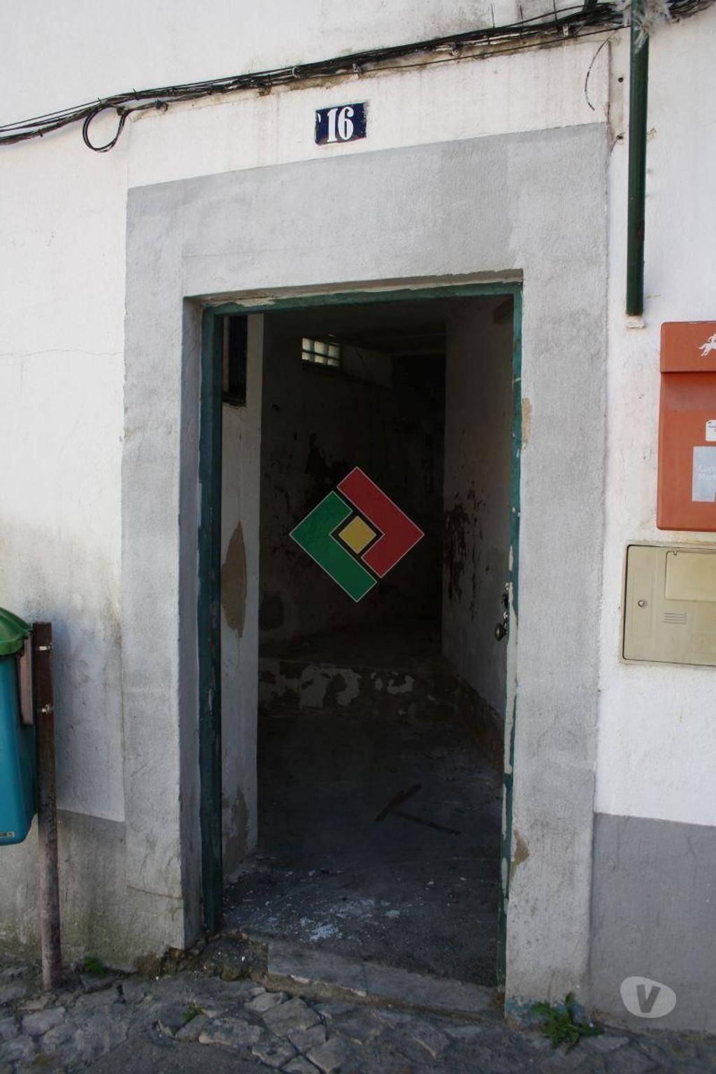 Comprar Loja Loures - Fotos para Prédio Comercial Escritórios, para venda, Loures - Camarate,...