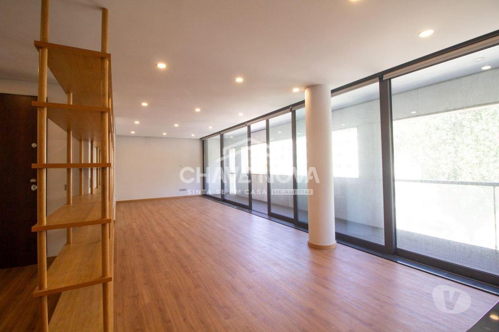 Apartamentos a venda Porto - Fotos para Apartamento T3+1 à venda na rua de Damião de Góis - Porto