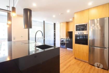 Casas para vender - Fotos para Apartamento T3+1 à venda na rua de Damião de Góis - Porto