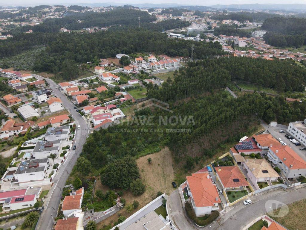 Terrenos Santa Maria da Feira - Fotos para Terreno com 7706m2 para construção de 14 moradias - Nogueira