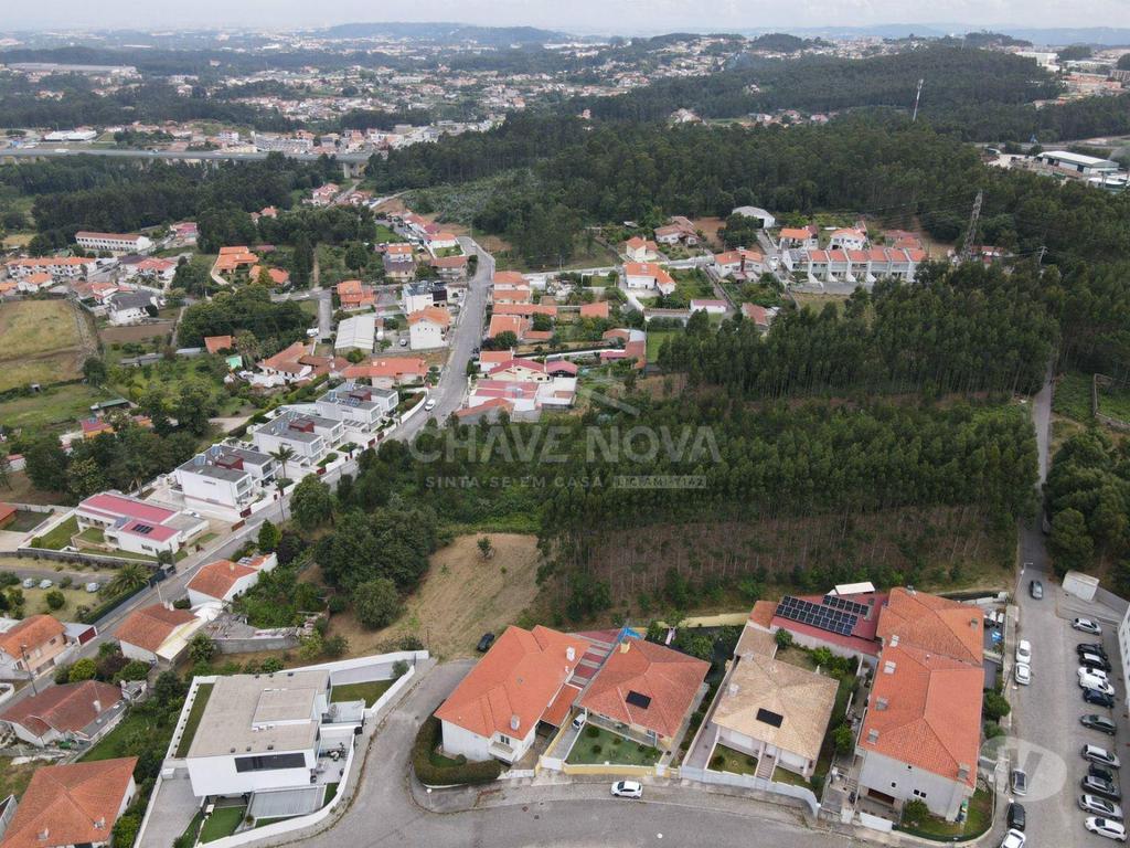 Terrenos Santa Maria da Feira - Fotos para Terreno com 7706m2 para construção de 14 moradias - Nogueira