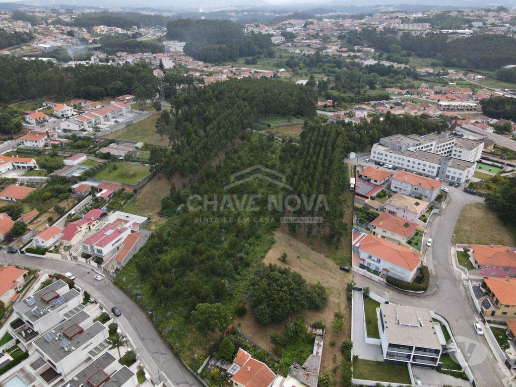 Terrenos Santa Maria da Feira - Fotos para Terreno com 7706m2 para construção de 14 moradias - Nogueira