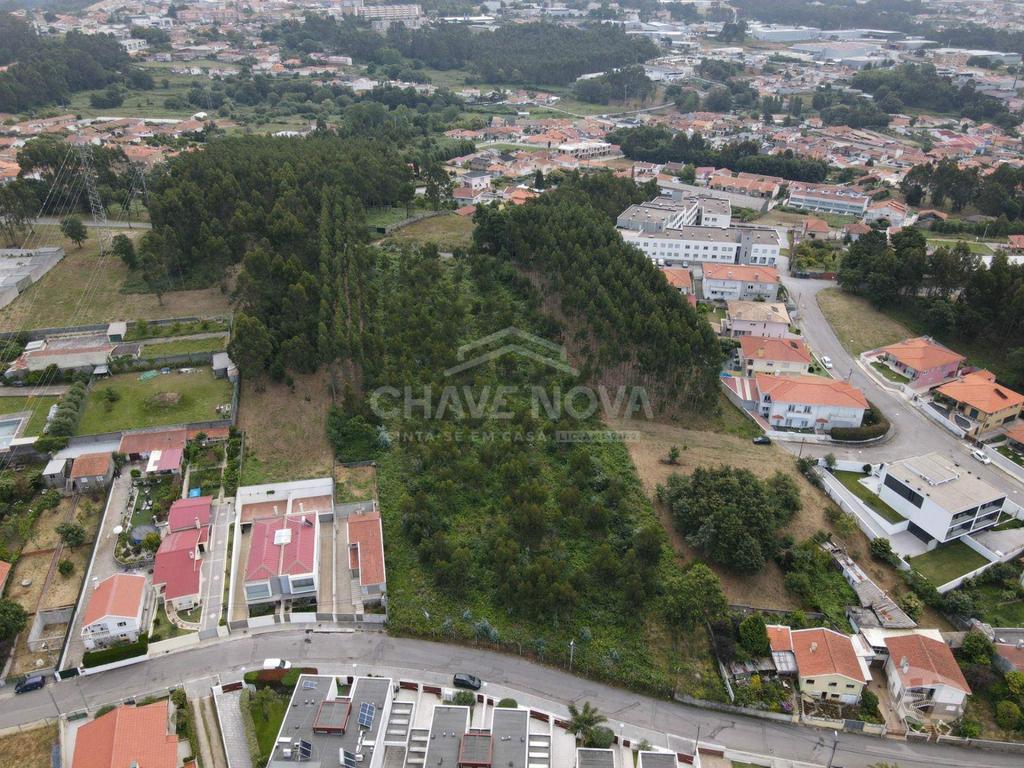 Terrenos Santa Maria da Feira - Fotos para Terreno com 7706m2 para construção de 14 moradias - Nogueira