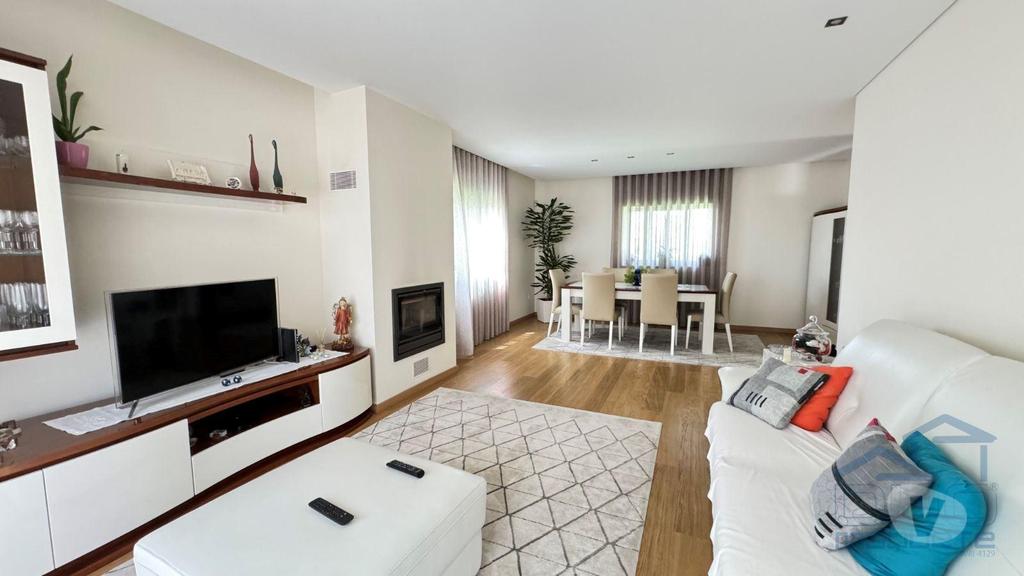 Apartamentos a venda Matosinhos - Fotos para Matosinhos-Moradia T2+1 Guifões - Matosinhos (015 24)