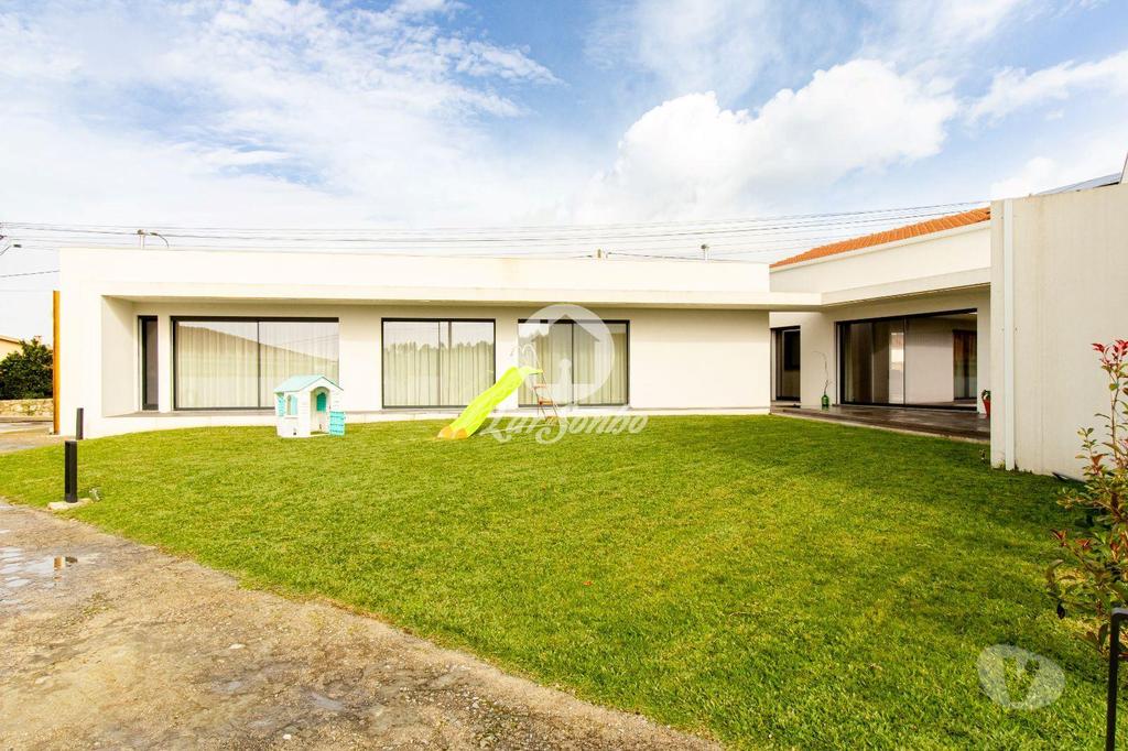 Apartamentos a venda Vila do Conde - Fotos para Moradia T3 Térrea COMO NOVA em Mosteiró, Vila do Conde.