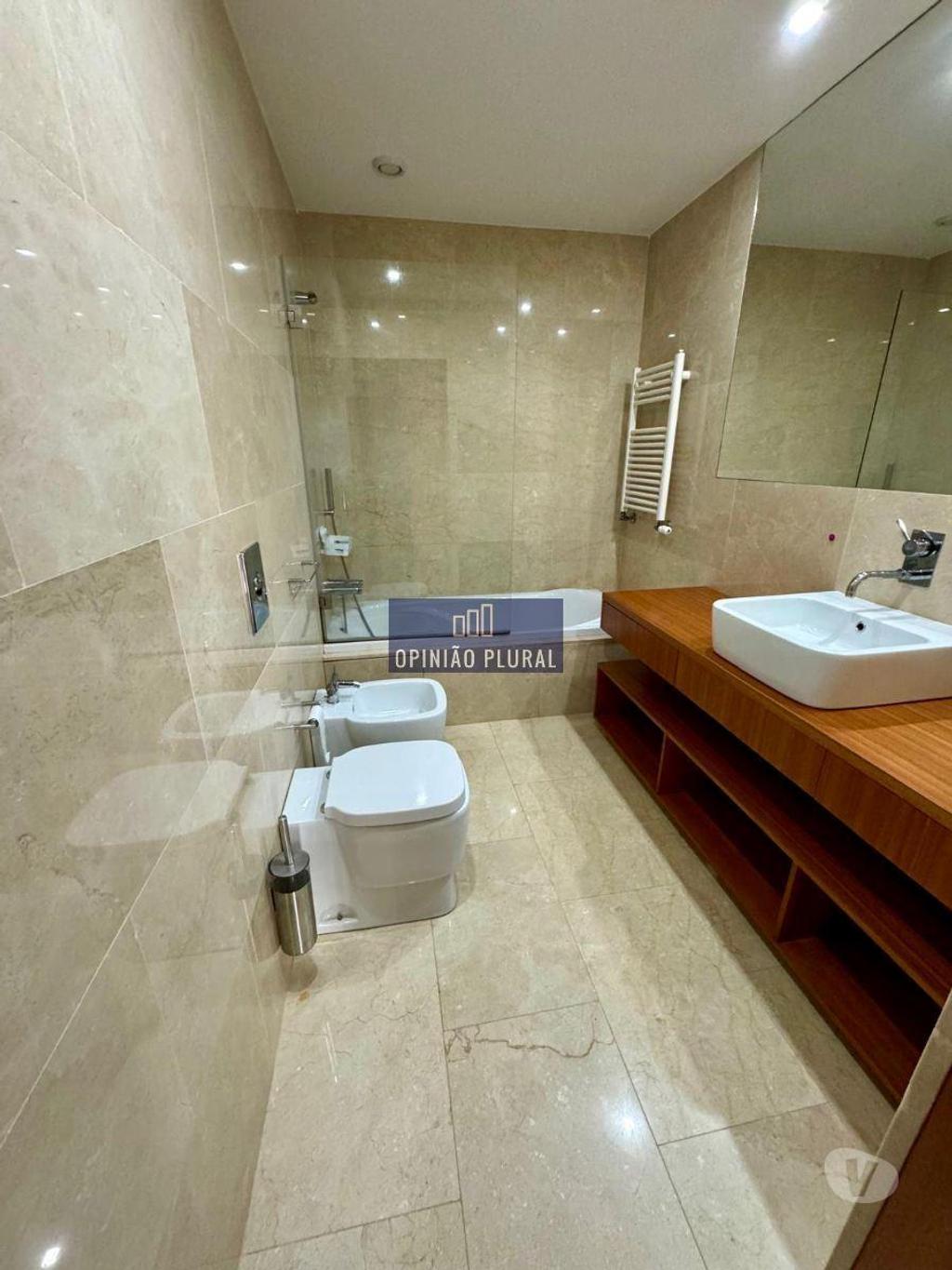 Imóveis para alugar Vila Nova de Gaia - Fotos para Apartamento T3 com Terraço e Garagem Box para 2 Carros