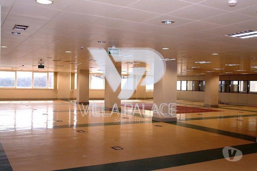 Comprar Loja Oeiras - Fotos para Jamor- Edifício Escritórios e Armazém! 95 estacionamentos.