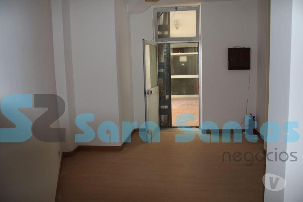 Aluguer Loja Porto - Fotos para Loja renovada na Rua da Boavista-Porto
