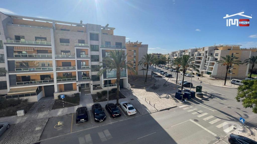 Apartamentos a venda Montijo - Fotos para Apartamento T3 Montijo c Parqueamento e Arrecadação - Frente