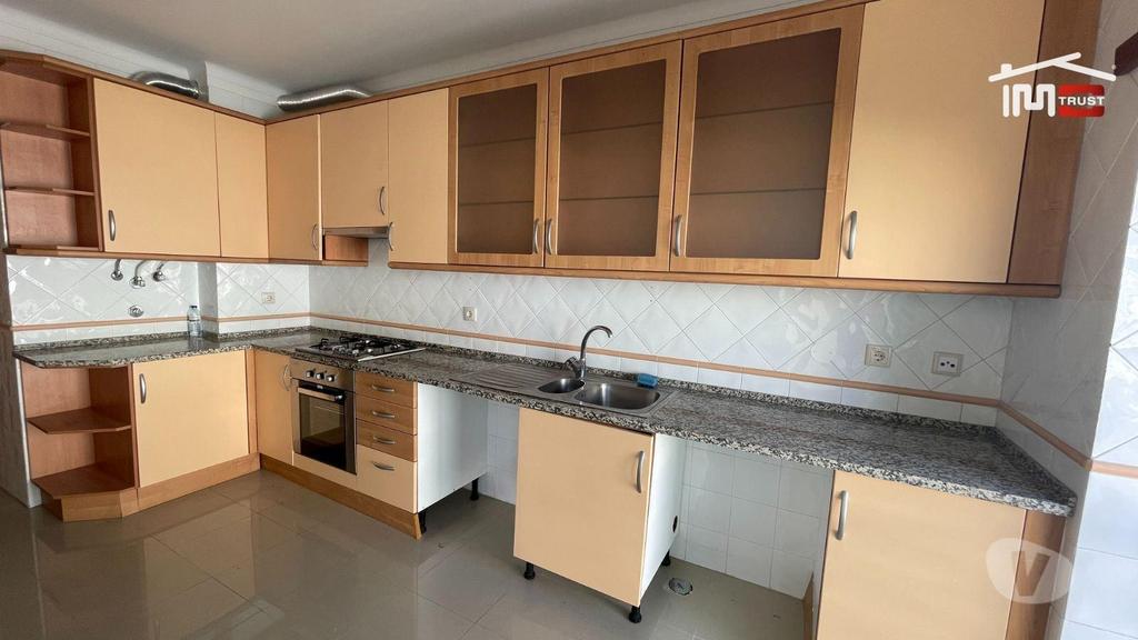 Apartamentos a venda Montijo - Fotos para Apartamento T3 Montijo c Parqueamento e Arrecadação - Frente