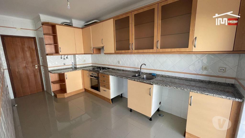 Apartamentos a venda Montijo - Fotos para Apartamento T3 Montijo c Parqueamento e Arrecadação - Frente