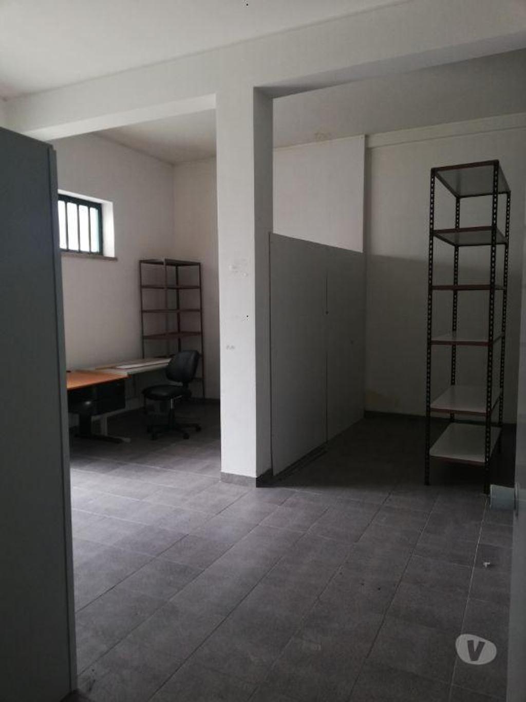 Comprar Loja Vila Nova de Gaia - Fotos para Loja C Varias Salas e WC privativo á Rasa-Gaia