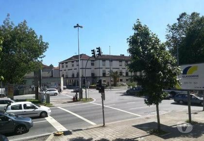 Comprar Loja - Fotos para Loja Gaveto junto Circunvalação-S.Mamede