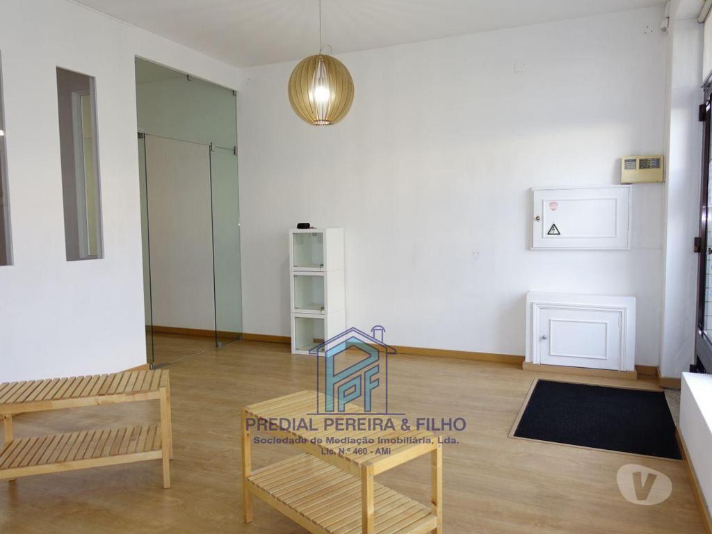 Comprar Loja Gondomar - Fotos para Estabelecimento - Baguim Alto da Serra Próx. Rotunda Alto...