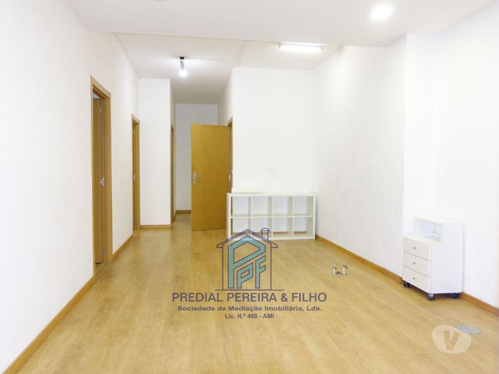 Comprar Loja Gondomar - Fotos para Estabelecimento - Baguim Alto da Serra Próx. Rotunda Alto...