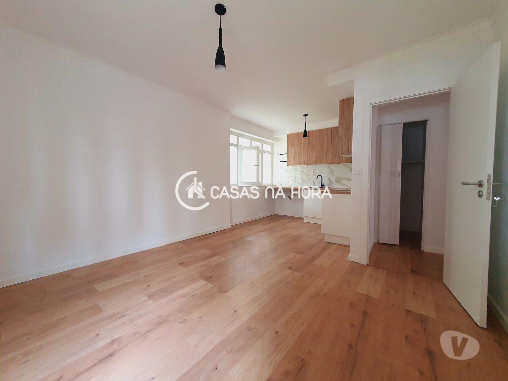 Apartamentos a venda Sintra - Fotos para Apartamento T3 Totalmente Remodelado Junto á Estação de Rio
