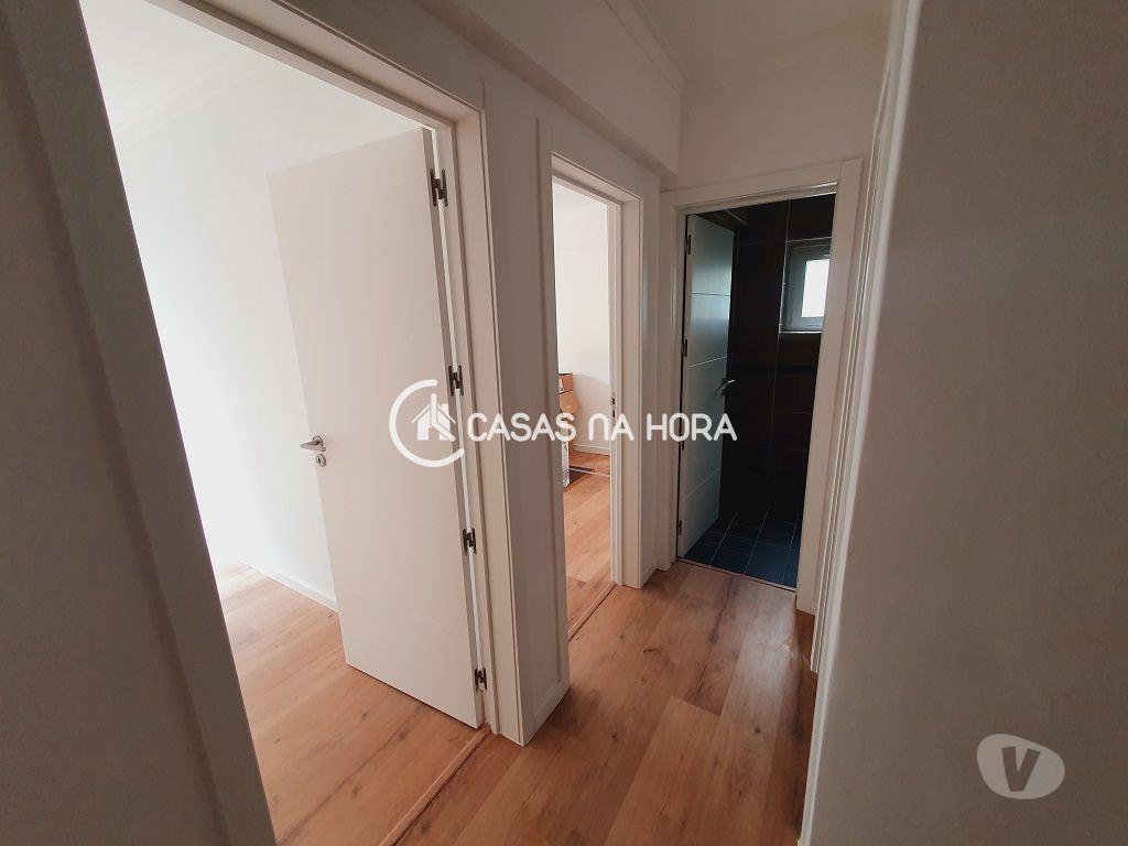 Apartamentos a venda Sintra - Fotos para Apartamento T3 Totalmente Remodelado Junto á Estação de Rio