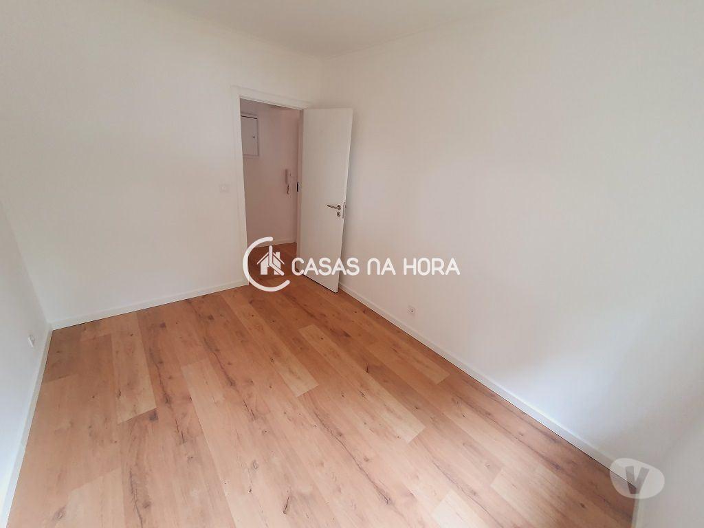 Apartamentos a venda Sintra - Fotos para Apartamento T3 Totalmente Remodelado Junto á Estação de Rio
